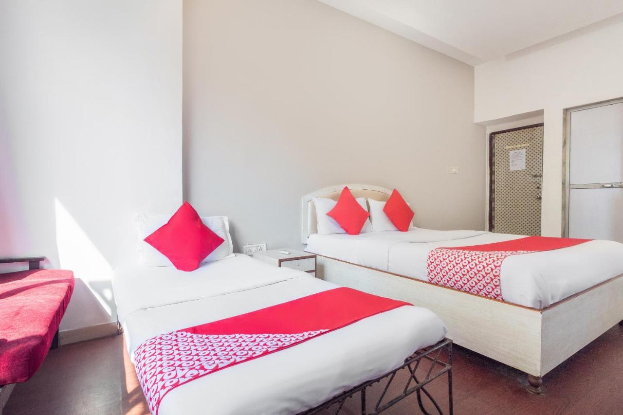 Oyo 71397 Hotel Guru Bombay Esterno foto